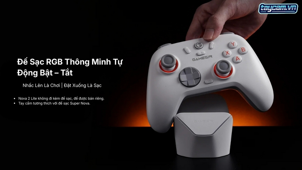 GameSir Nova Lite 2 White đặt trên dock sạc RGB Super Nova